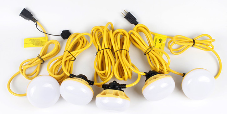 Construction string light lighting on